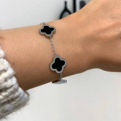 The Clover Bracelet